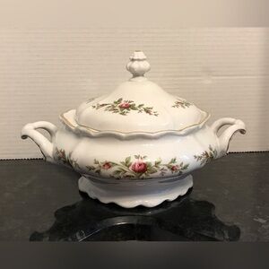 Johann Haviland Fine China Country Roses Covered Serving Bowl Handles